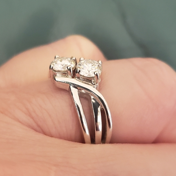 Moissanite Fire Crossover Band Ring - Picture 9 of 12